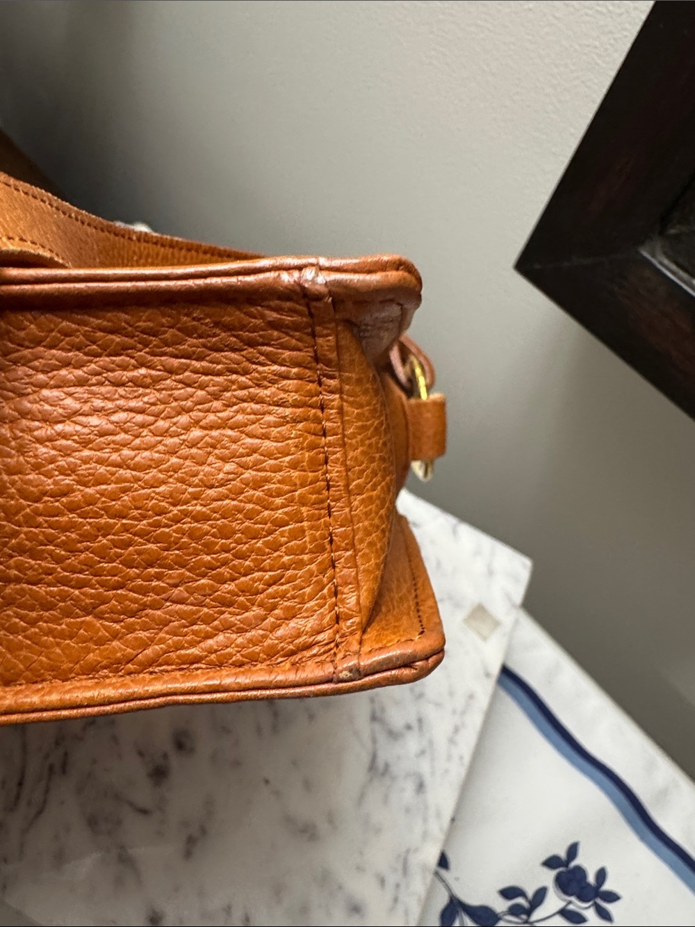 Yves Saint Laurent Women's Tan Crossbody Leather Semi-Circle Shoulder Bag - Picture 7 of 14